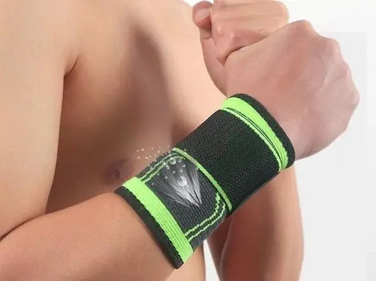 Эластичный фиксатор запястья (напульсник) бандаж запястья регулируемый