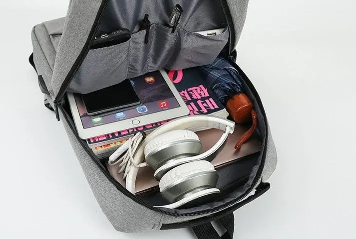 Рюкзак противоударный для ноутбука 15,6" с USB-портом и отсеком для ноутбука