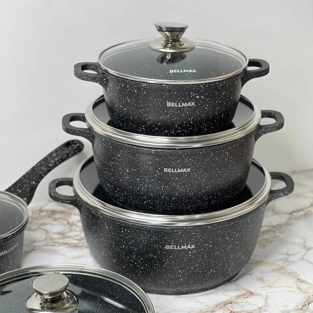 Набор посуды с гранитным антипригарным покрытием BellMax BM-305 из 12 предметов Черный