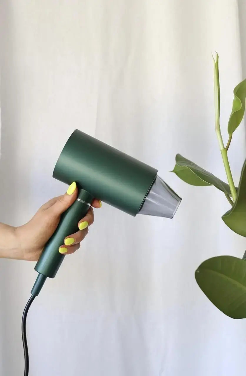 Профессиональный фен для волос VGR V-431 мощностью 1600-1800 Вт зеленого цвета