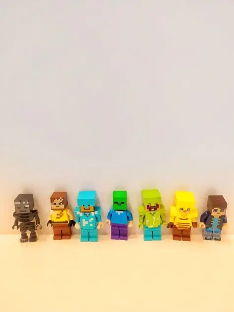 Набор минифигурок Minecraft 24 шт с оружием – подарок для фанатов игры Майнкрафт