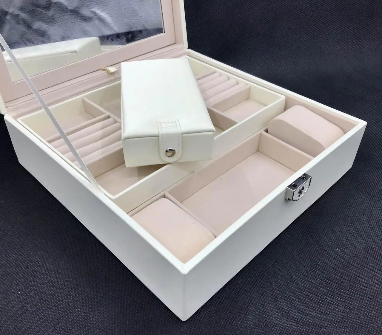 Шкатулка для украшений стеганая с большим откидывающимся зеркалом маленькая шкатулка внутри цвет слоновая кост