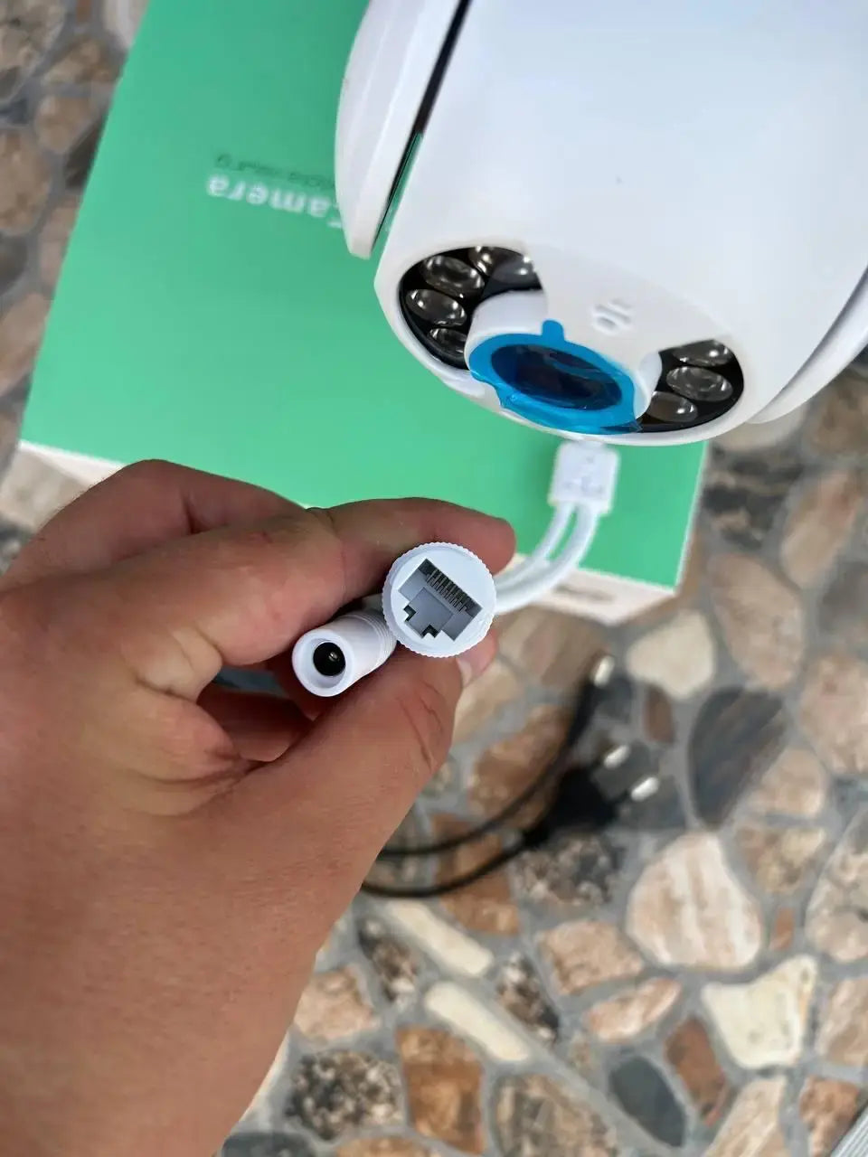 Уличная камера UKC Видеонаблюдения WIFI IP беспроводная наружная поворотная PTZ 360 с блоком питания