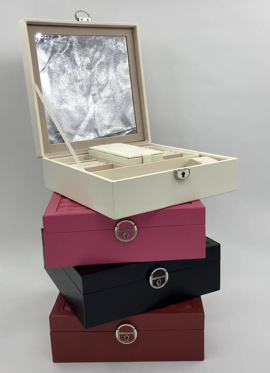 Шкатулка для украшений стеганая с большим откидывающимся зеркалом маленькая шкатулка внутри цвет слоновая кост