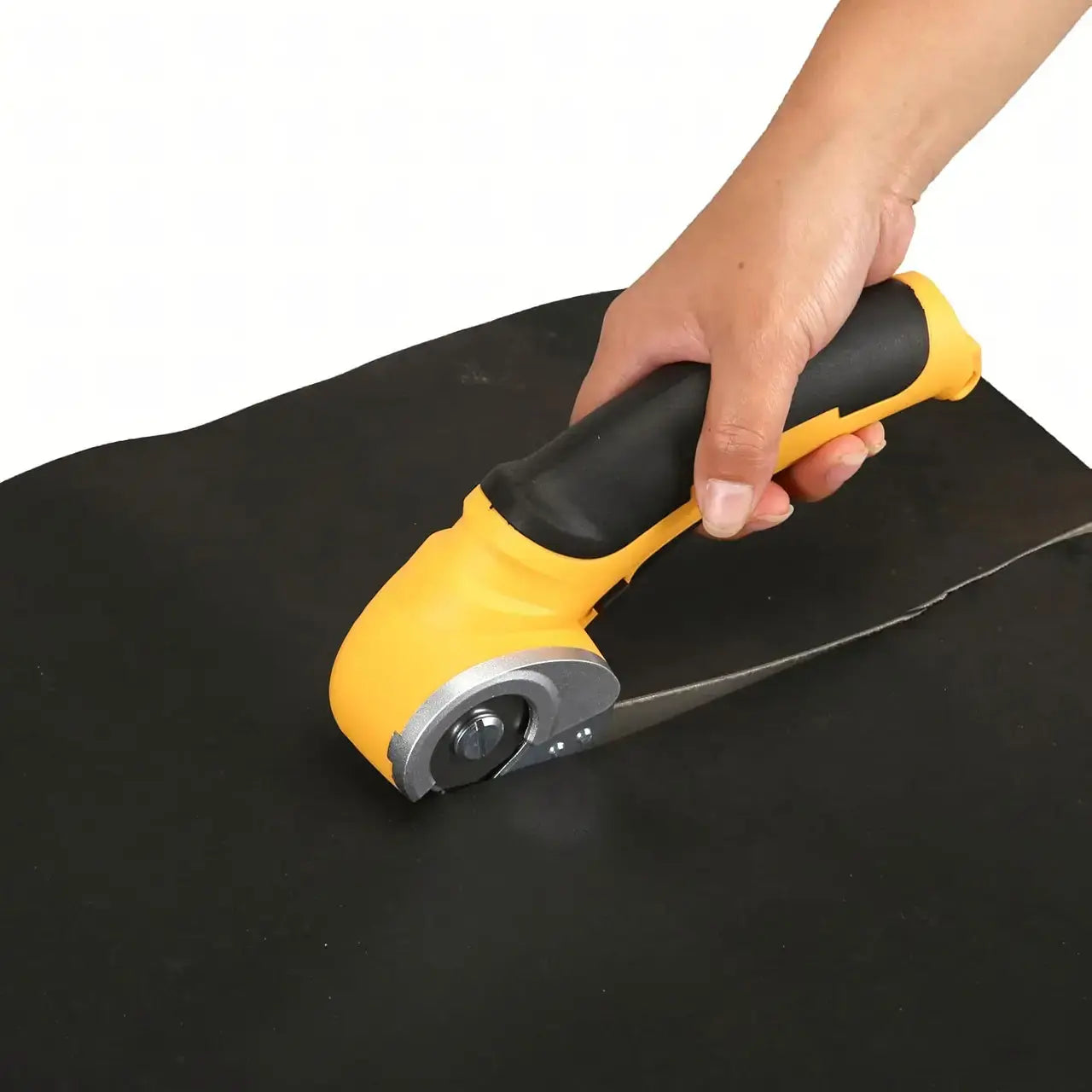 Беспроводные электрические ножницы / Аккумуляторный дисковый резак для картона, Электроножницы до 6 мм, 4 В