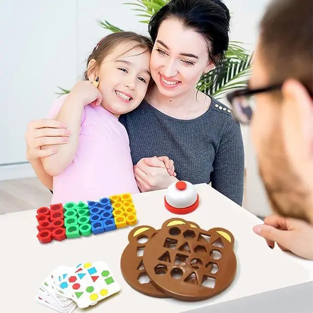 Настольная развивающая игра на соответствие формы и цвета