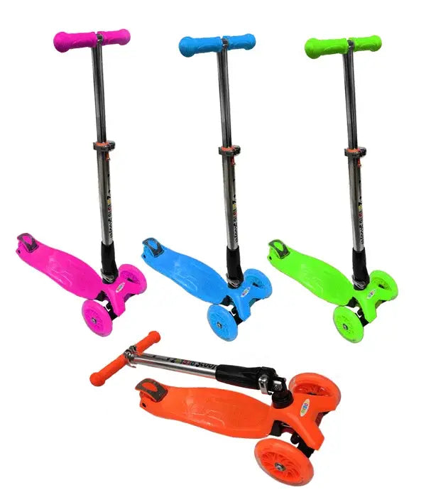 зеленый Трехколесный самокат с светящимися колесами