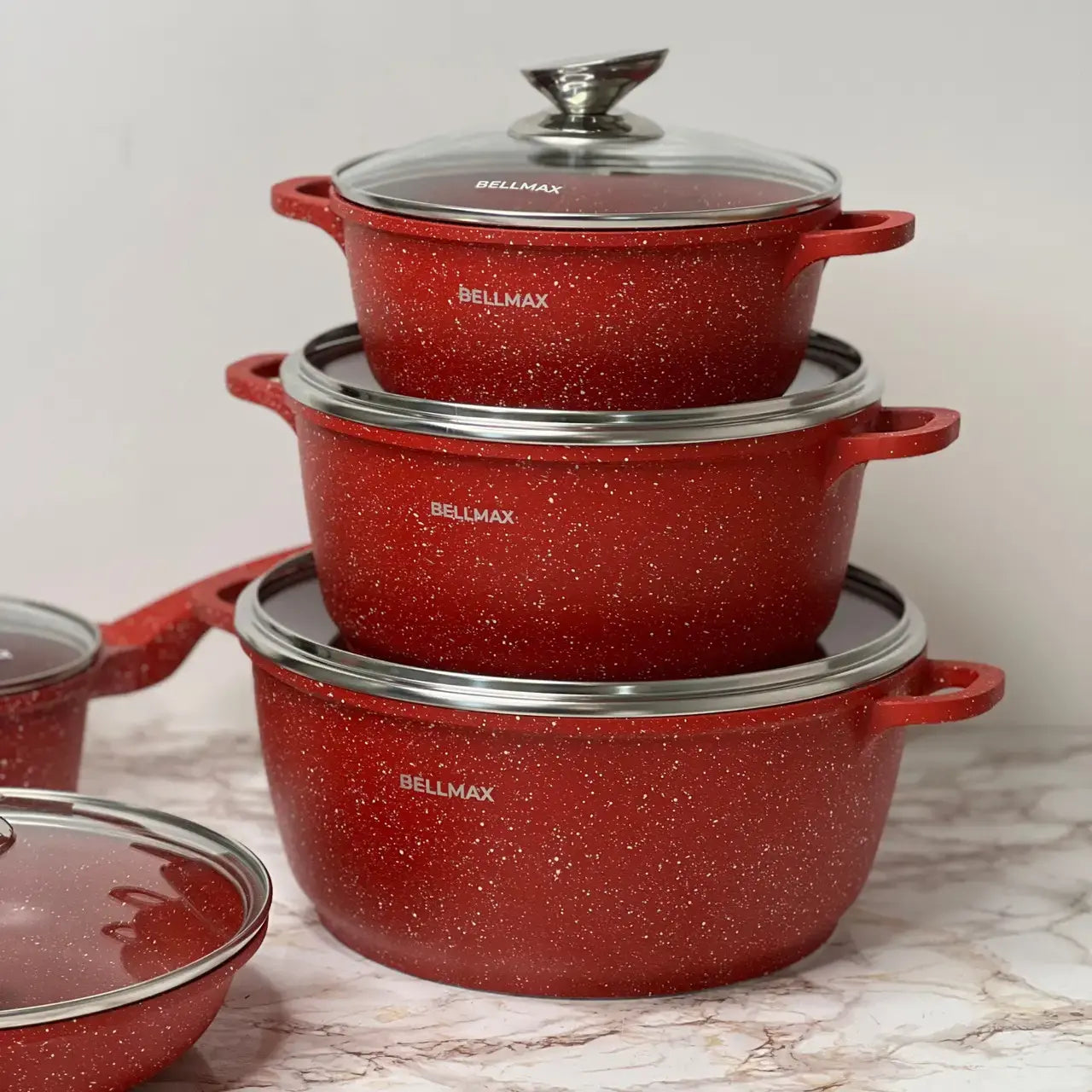 Набор посуды с гранитным антипригарным покрытием BellMax BM-305 из 12 предметов красный