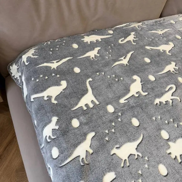 Флисовый полуторный плед 150х100, светящийся в темноте Динозавры серый