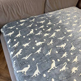 Флисовый полуторный плед 150х100, светящийся в темноте Динозавры серый