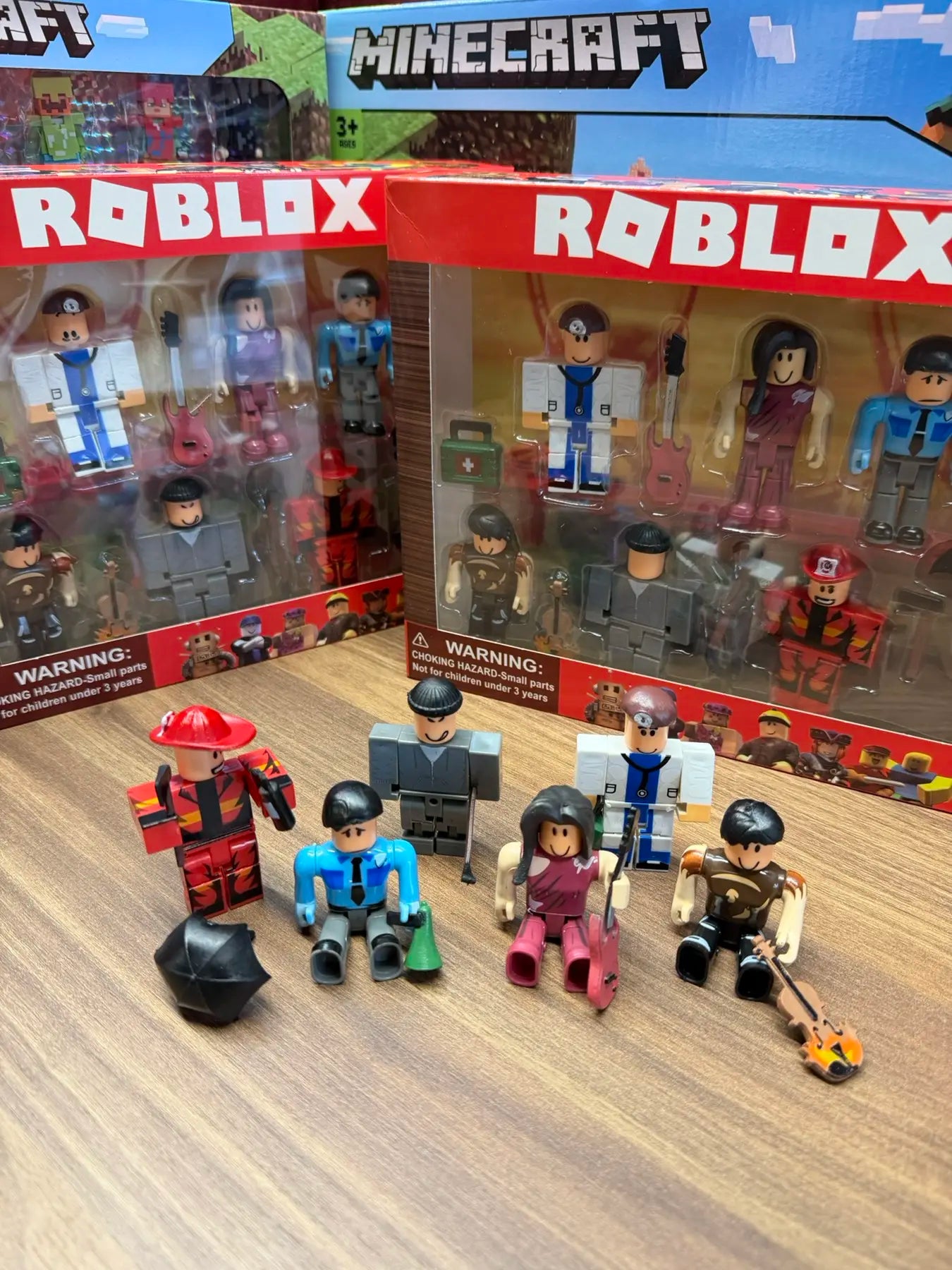 Набор коллекционных фигурок с аксессуарами Roblox Legends 6 фигурок "Профессии"