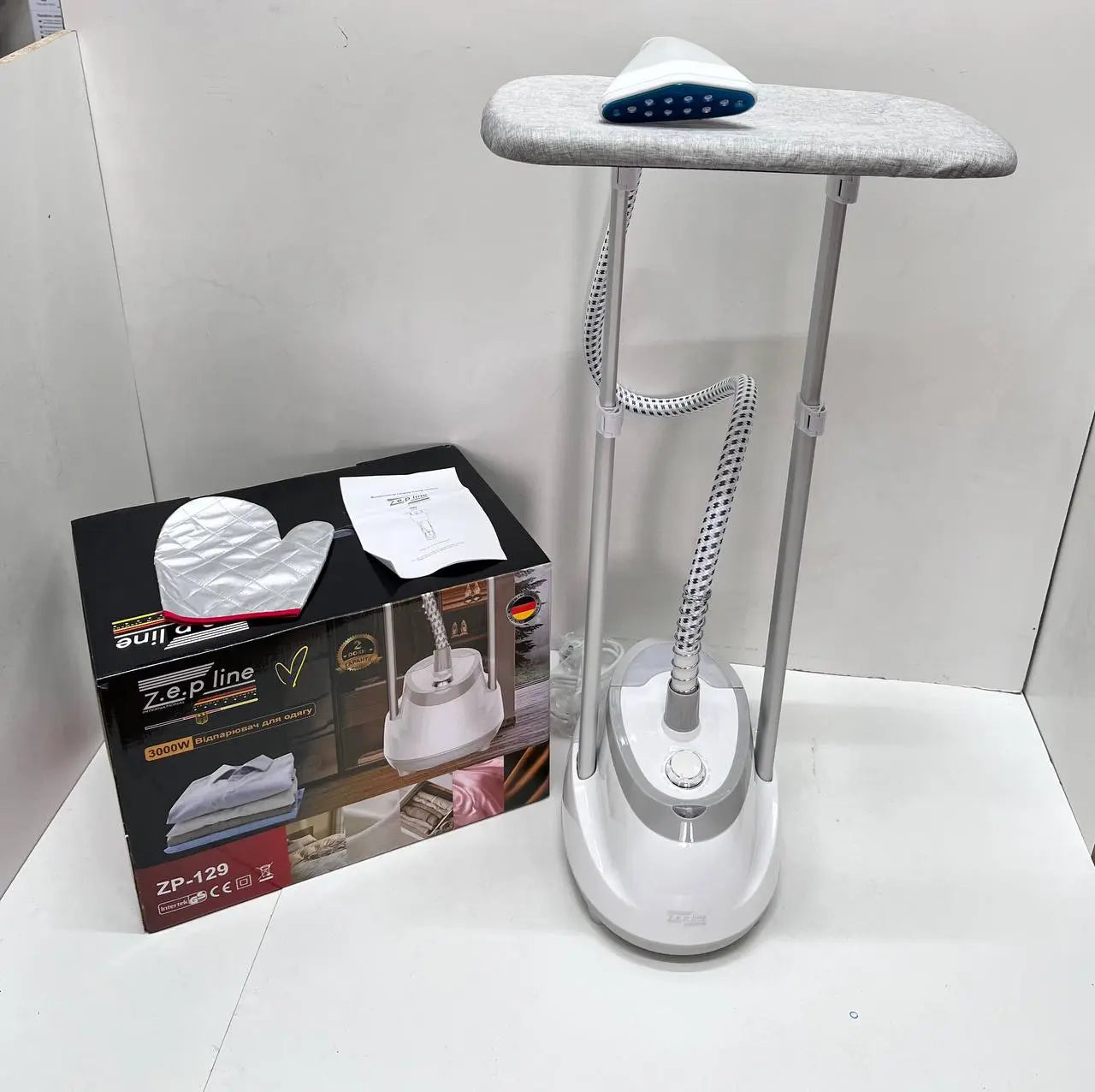 Белый Отпариватель вертикальный для одежды со стойкой Zepline ZP-129 3000W