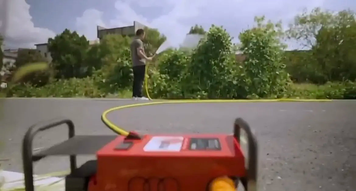 Помпа для воды Pump-04 2 акб, 3м-водозабора, 5м-шланга + распылитель