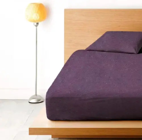 Фиолетовая Простынь махровая на резинке с наволочками Anisa  (220х240+30 см)