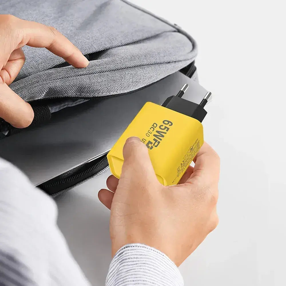 Зарядное устройство для телефона (65W) / Адаптер для зарядки / Быстрая зарядка для смартфона