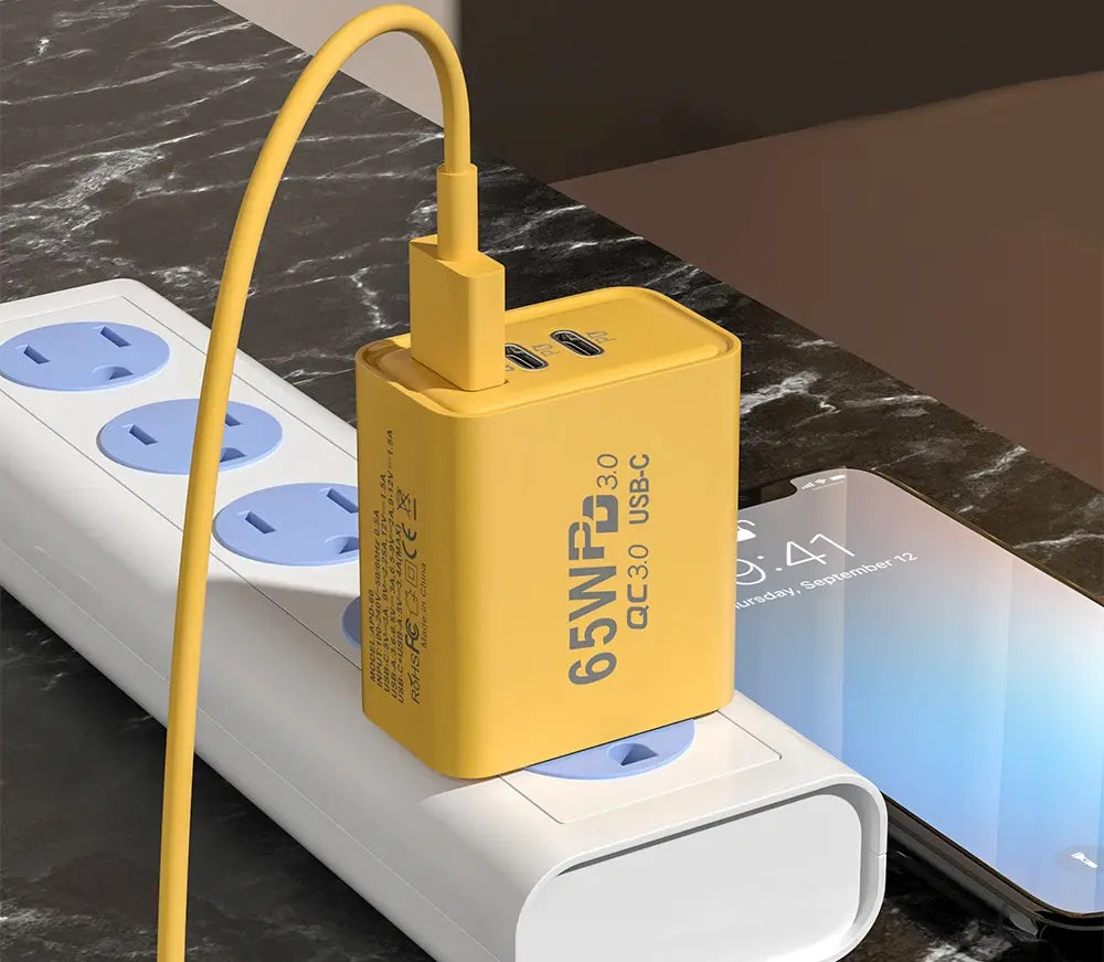 Зарядное устройство для телефона (65W) / Адаптер для зарядки / Быстрая зарядка для смартфона